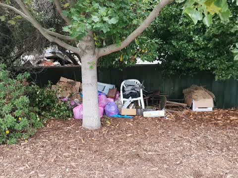 Rubbish/Recycling, a report photo