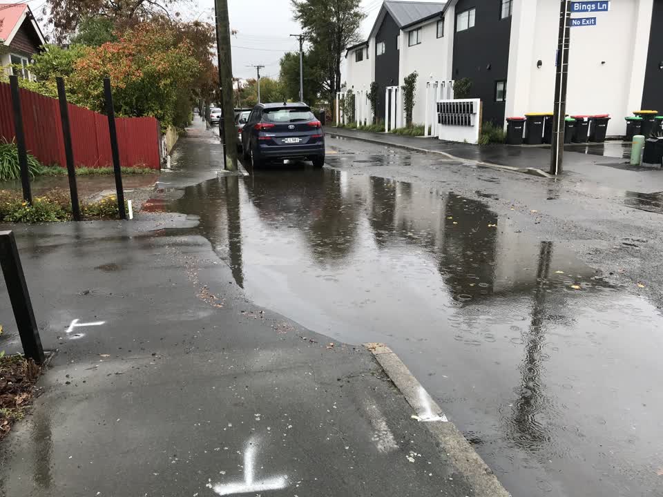 The photograph attached to this roading/streets report