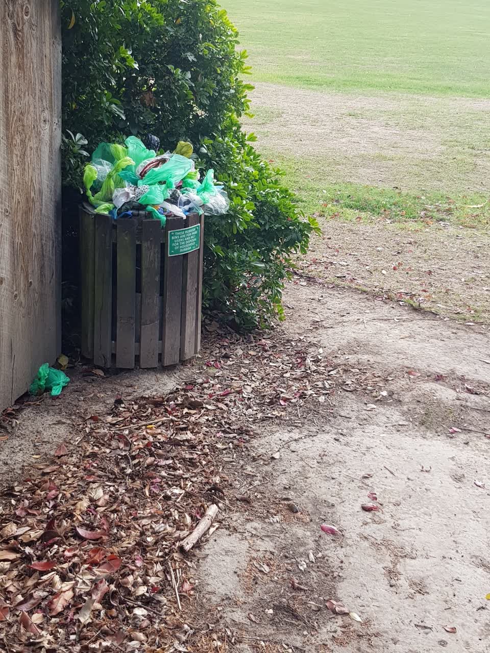 The photograph attached to this rubbish/recycling report