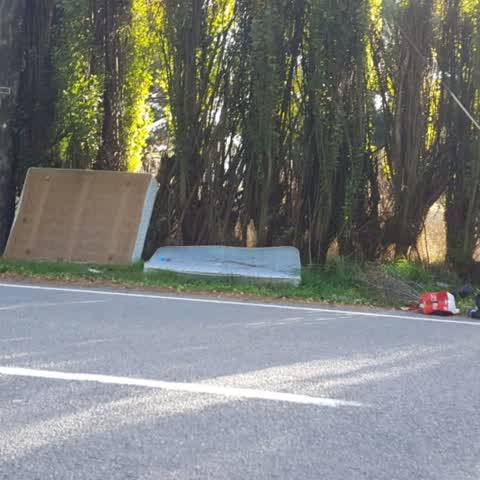 Rubbish/Recycling, a report photo