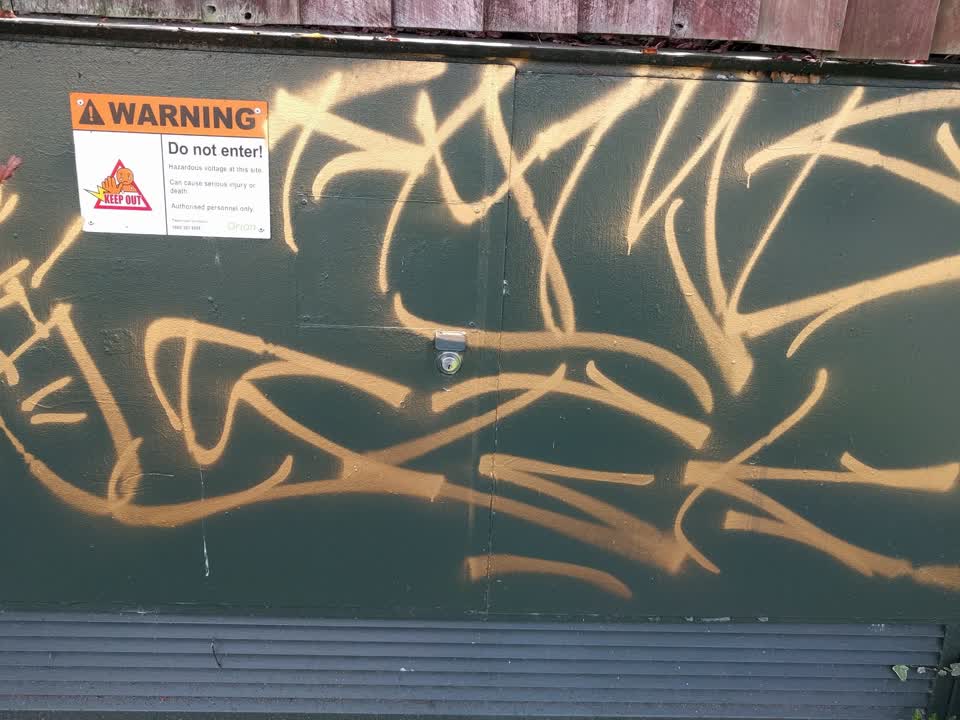 The photograph attached to this graffiti report
