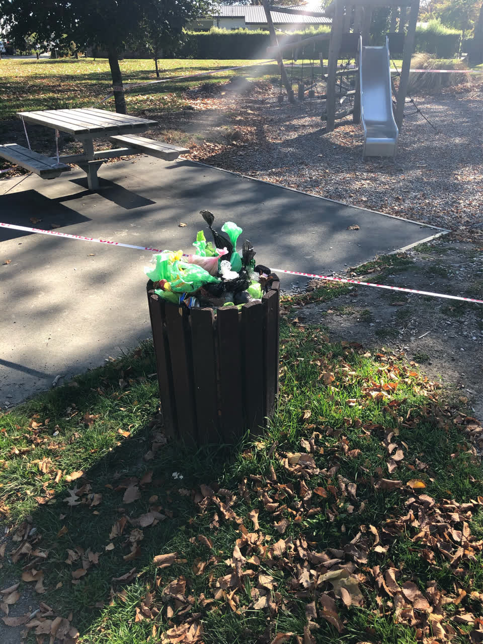 The photograph attached to this rubbish/recycling report