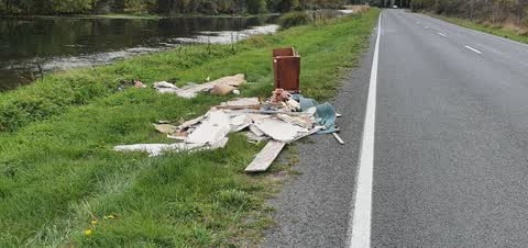 Rubbish/Recycling, a report photo