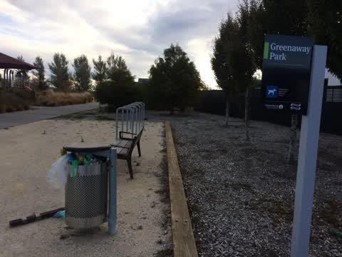 Rubbish/Recycling, a report photo