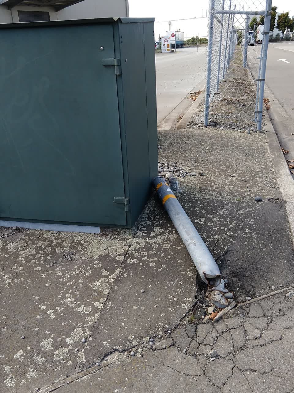 The photograph attached to this roading/streets report