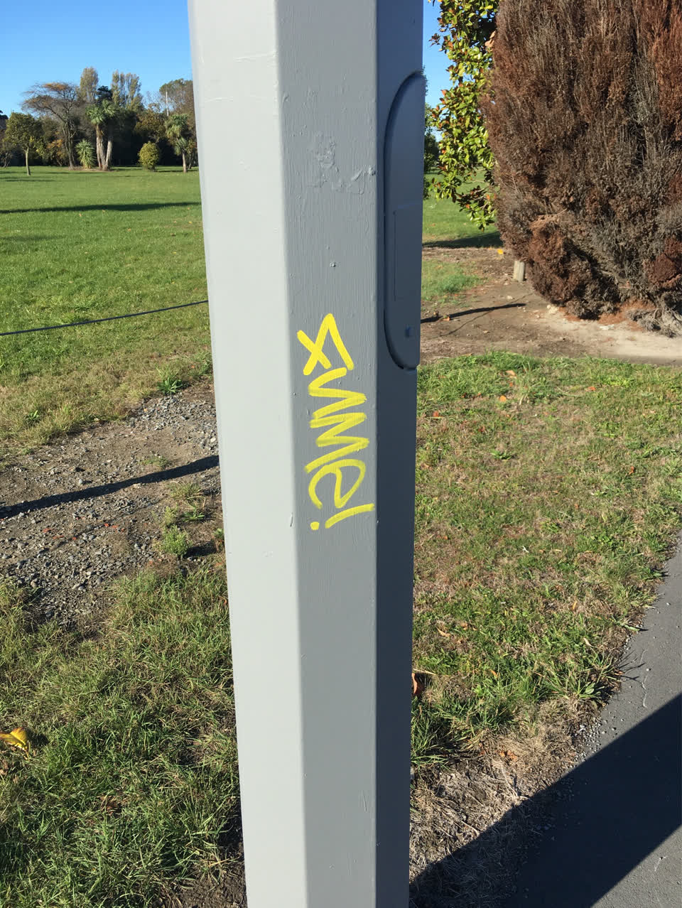 The photograph attached to this graffiti report