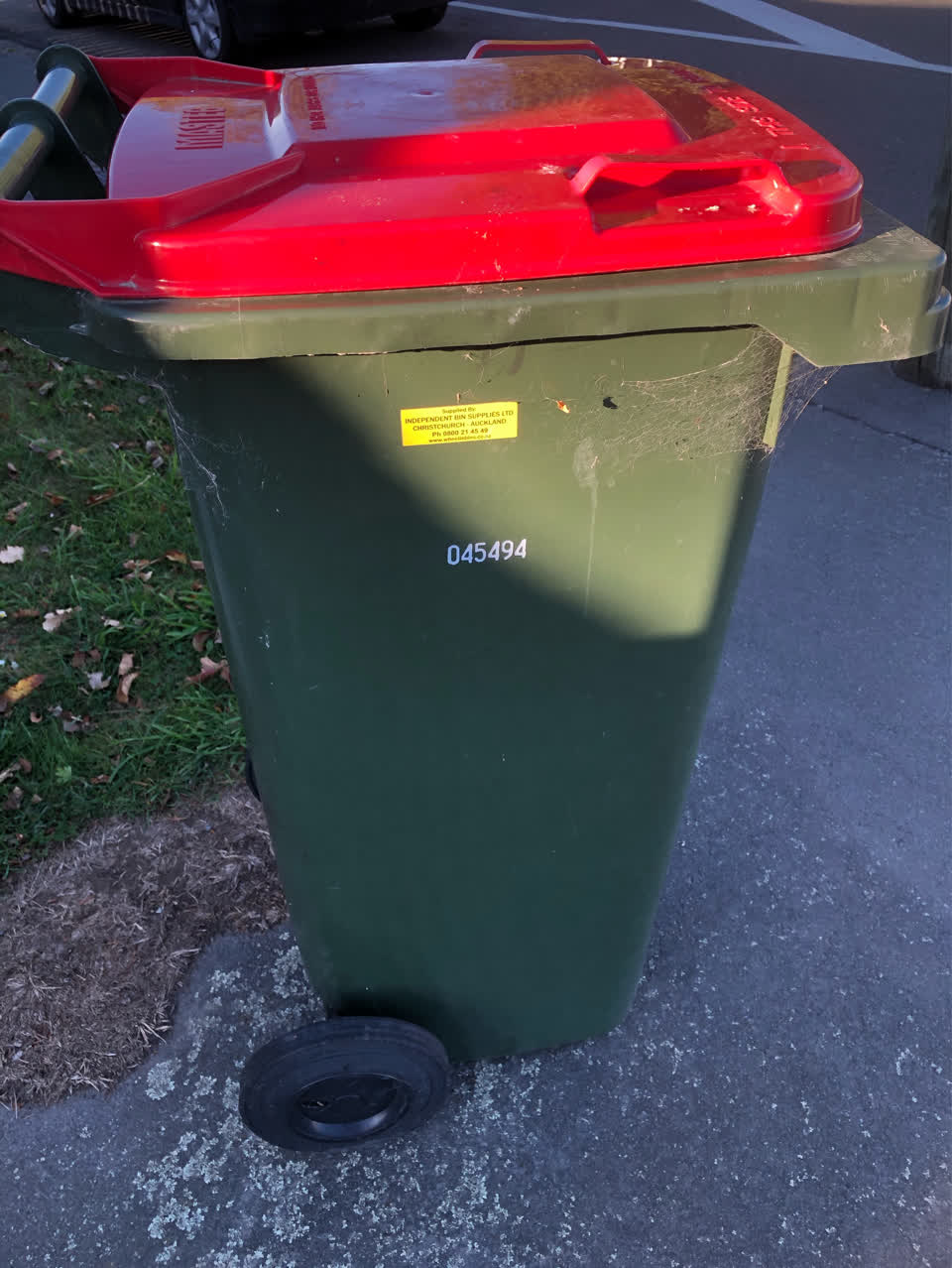 The photograph attached to this rubbish/recycling report