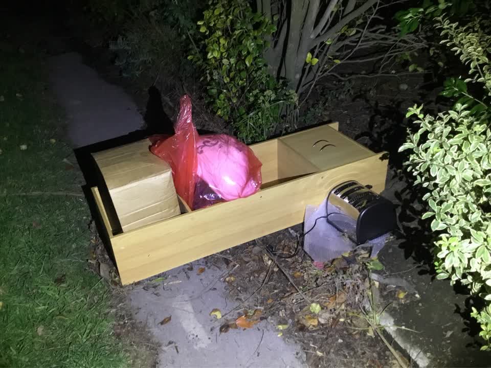 The photograph attached to this rubbish/recycling report