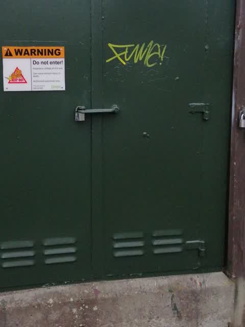 Graffiti, a report photo