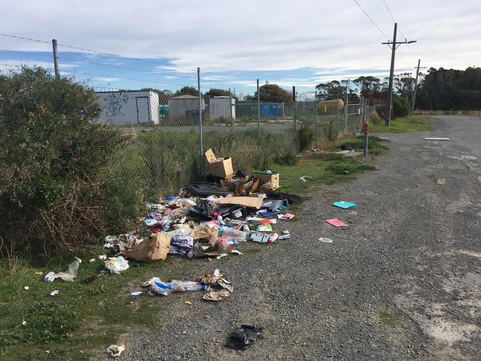 The photograph attached to this roading/streets report