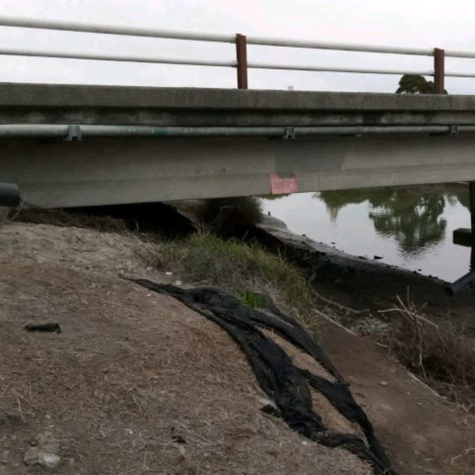 The photograph attached to this water supply report
