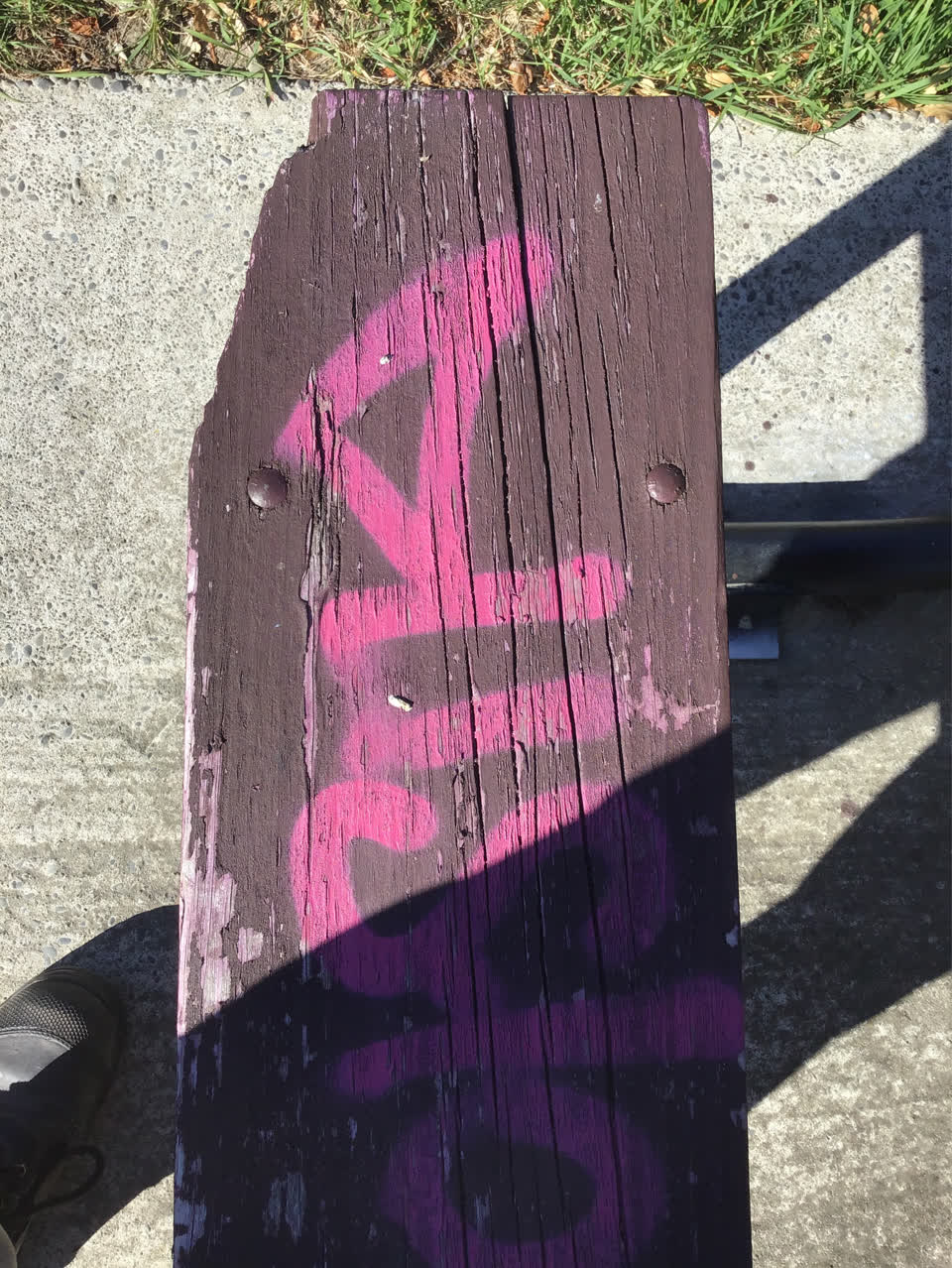 The photograph attached to this graffiti report