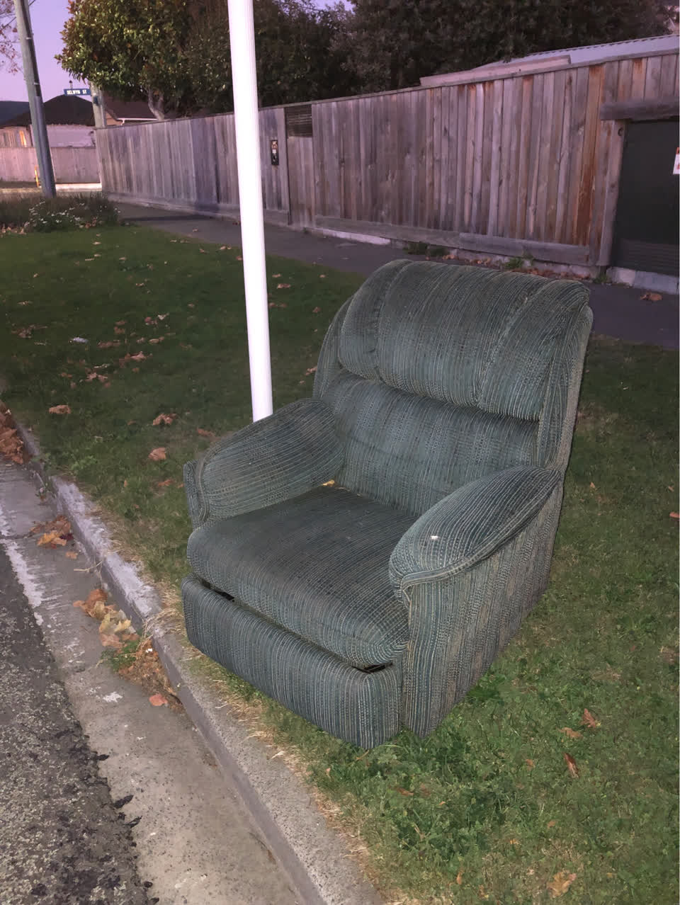 The photograph attached to this rubbish/recycling report
