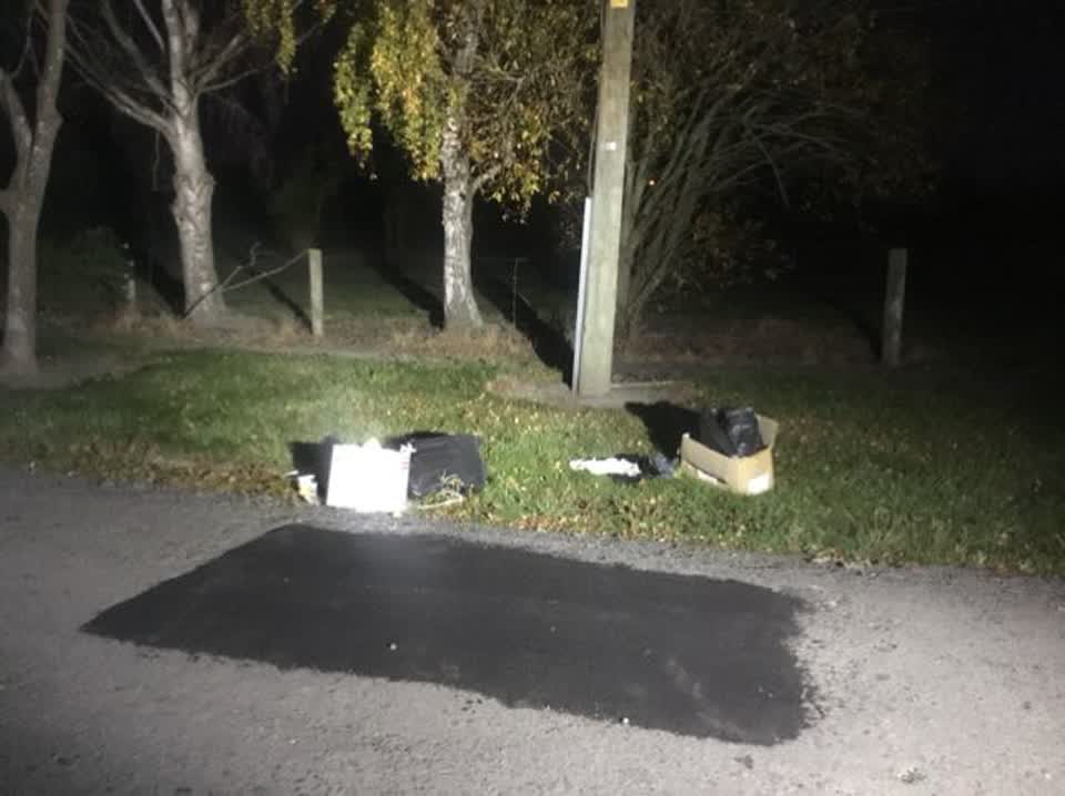 The photograph attached to this rubbish/recycling report