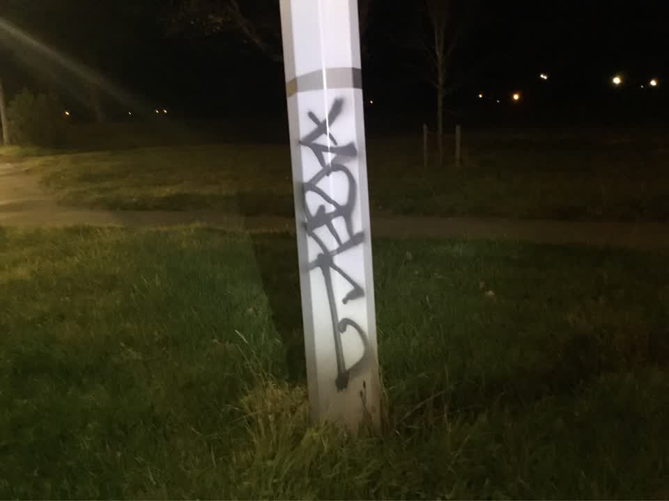 The photograph attached to this graffiti report