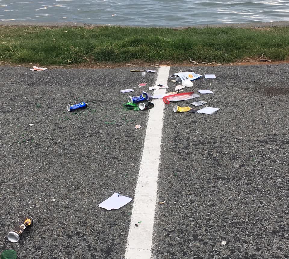 The photograph attached to this rubbish/recycling report