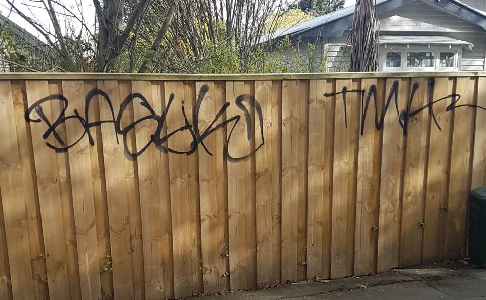 The photograph attached to this graffiti report