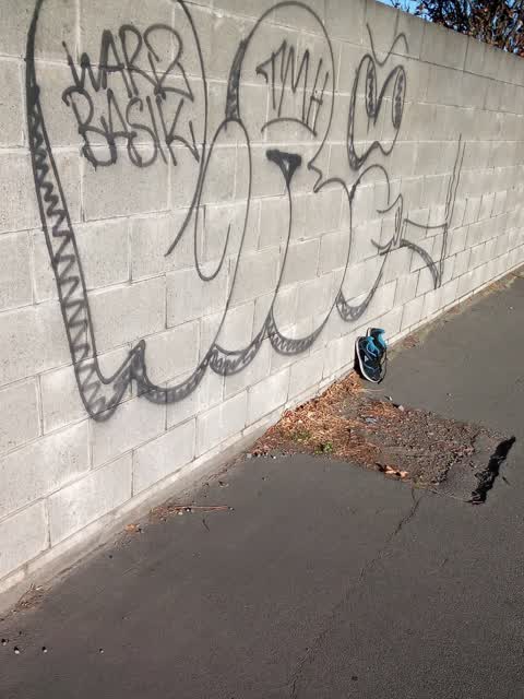 Graffiti, a report photo