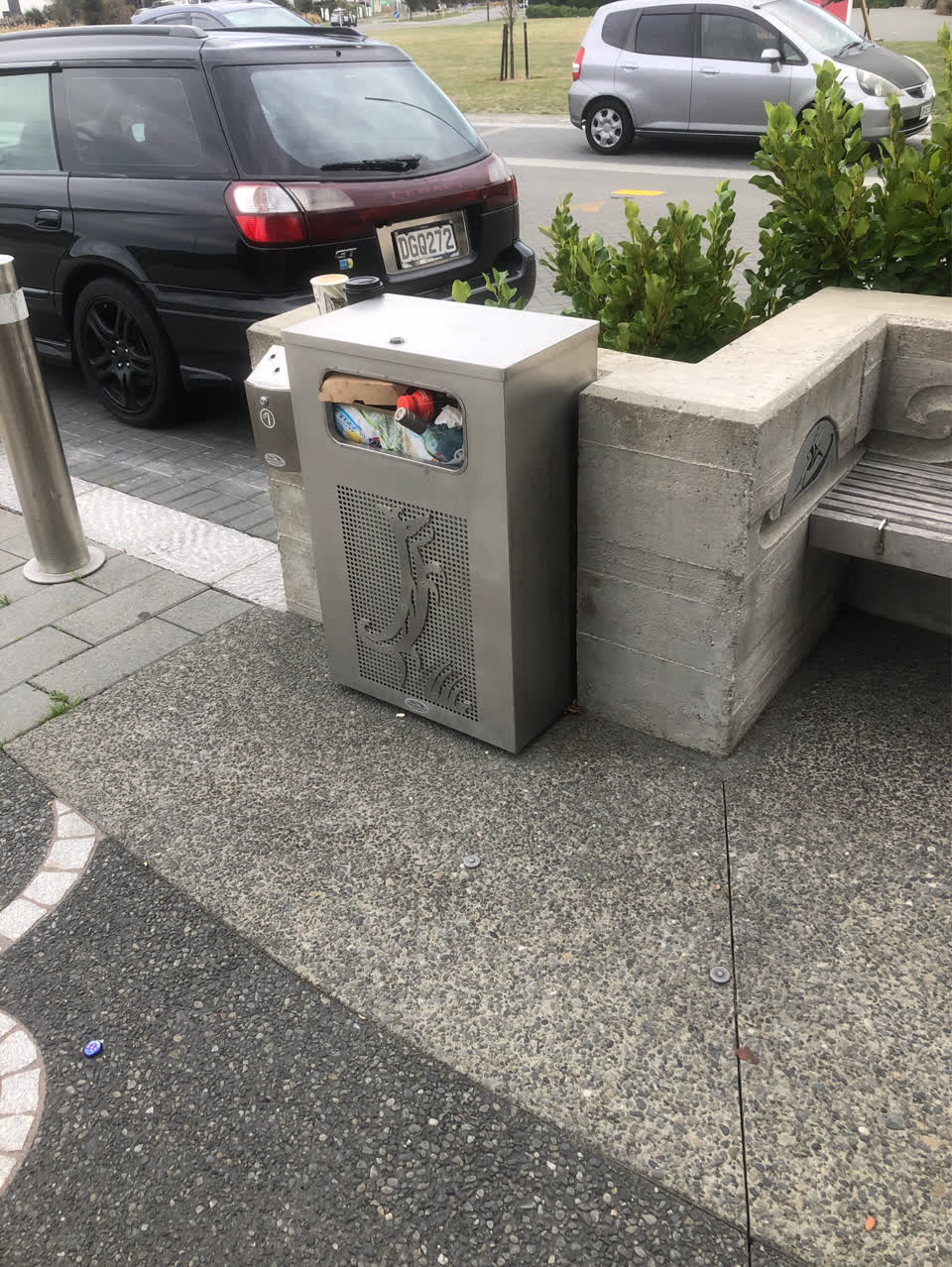 The photograph attached to this rubbish/recycling report