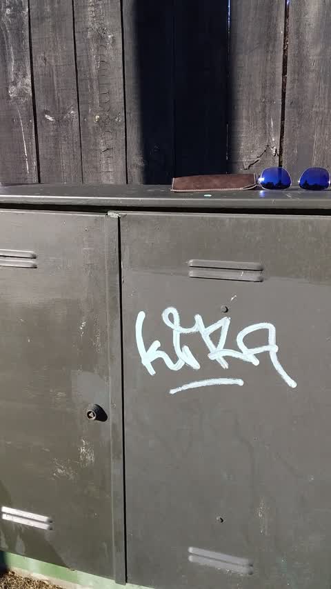 Graffiti, a report photo