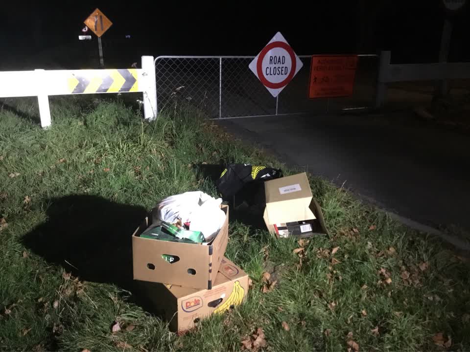 The photograph attached to this rubbish/recycling report