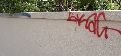 Graffiti, a report photo