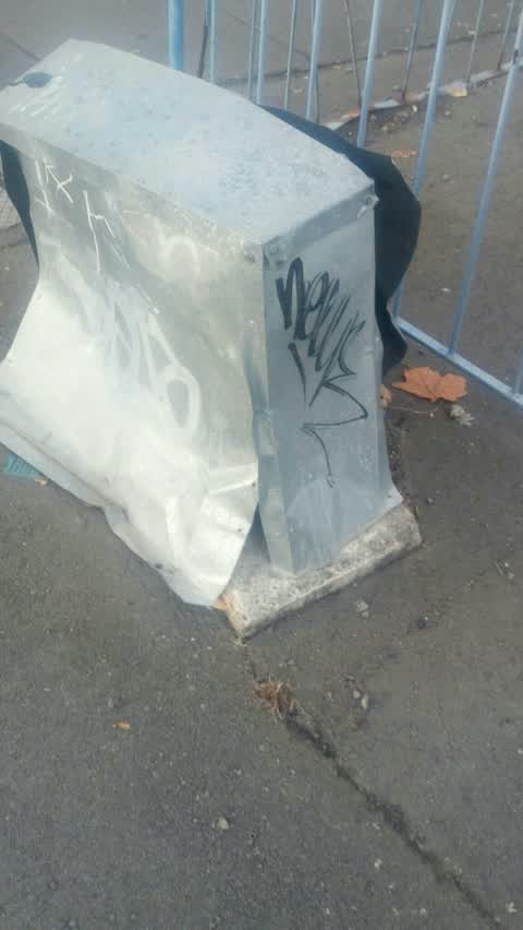 Graffiti, a report photo