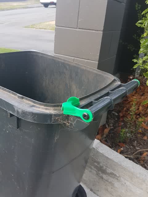 Rubbish/Recycling, a report photo