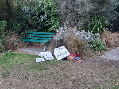 Rubbish/Recycling, a report photo