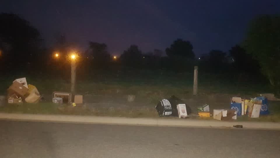 The photograph attached to this rubbish/recycling report