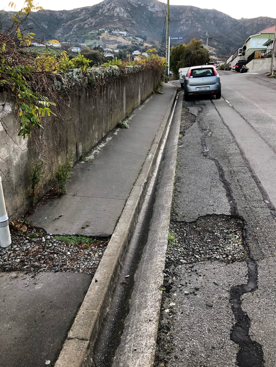 The photograph attached to this roading/streets report