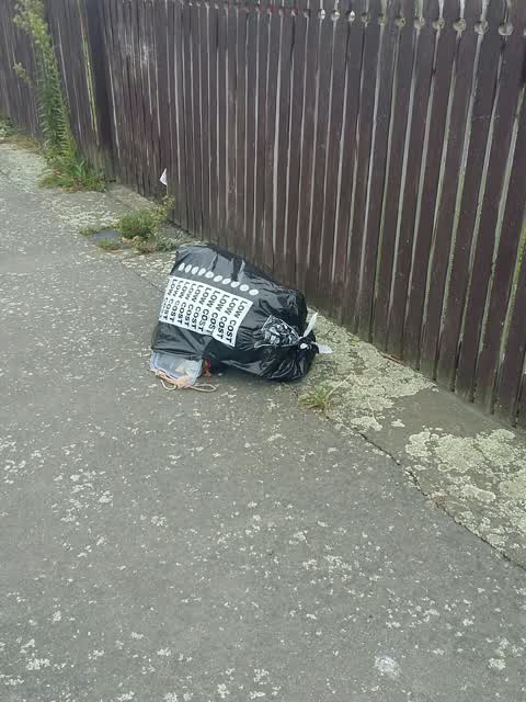 Rubbish/Recycling, a report photo