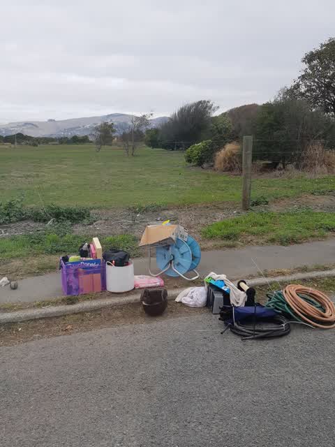 Rubbish/Recycling, a report photo