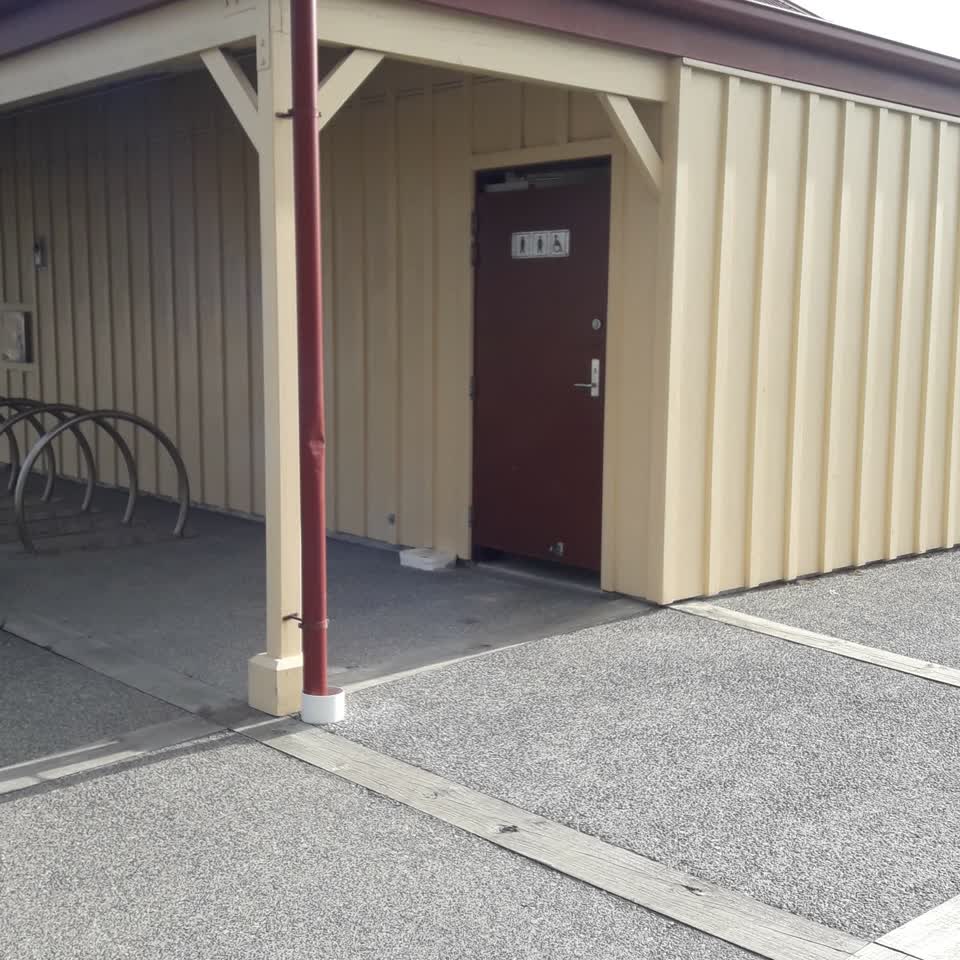 The photograph attached to this parks report