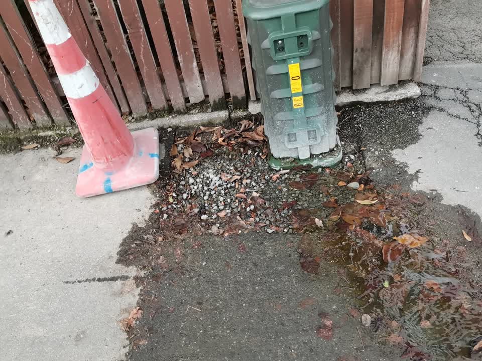 The photograph attached to this water supply report