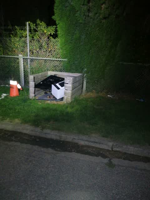 Rubbish/Recycling, a report photo