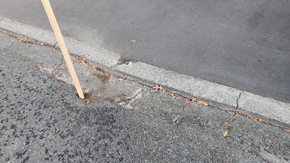 The photograph attached to this roading/streets report
