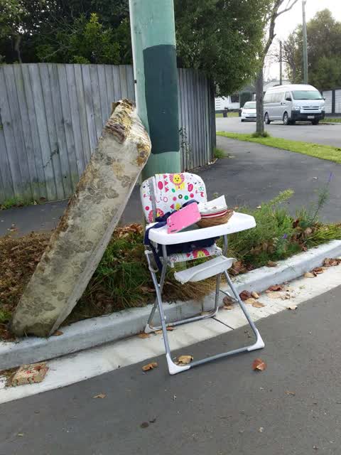 Rubbish/Recycling, a report photo