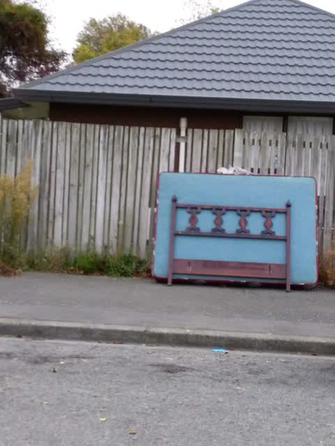 Rubbish/Recycling, a report photo