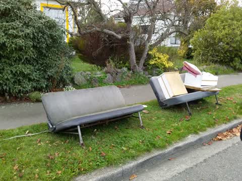 Rubbish/Recycling, a report photo