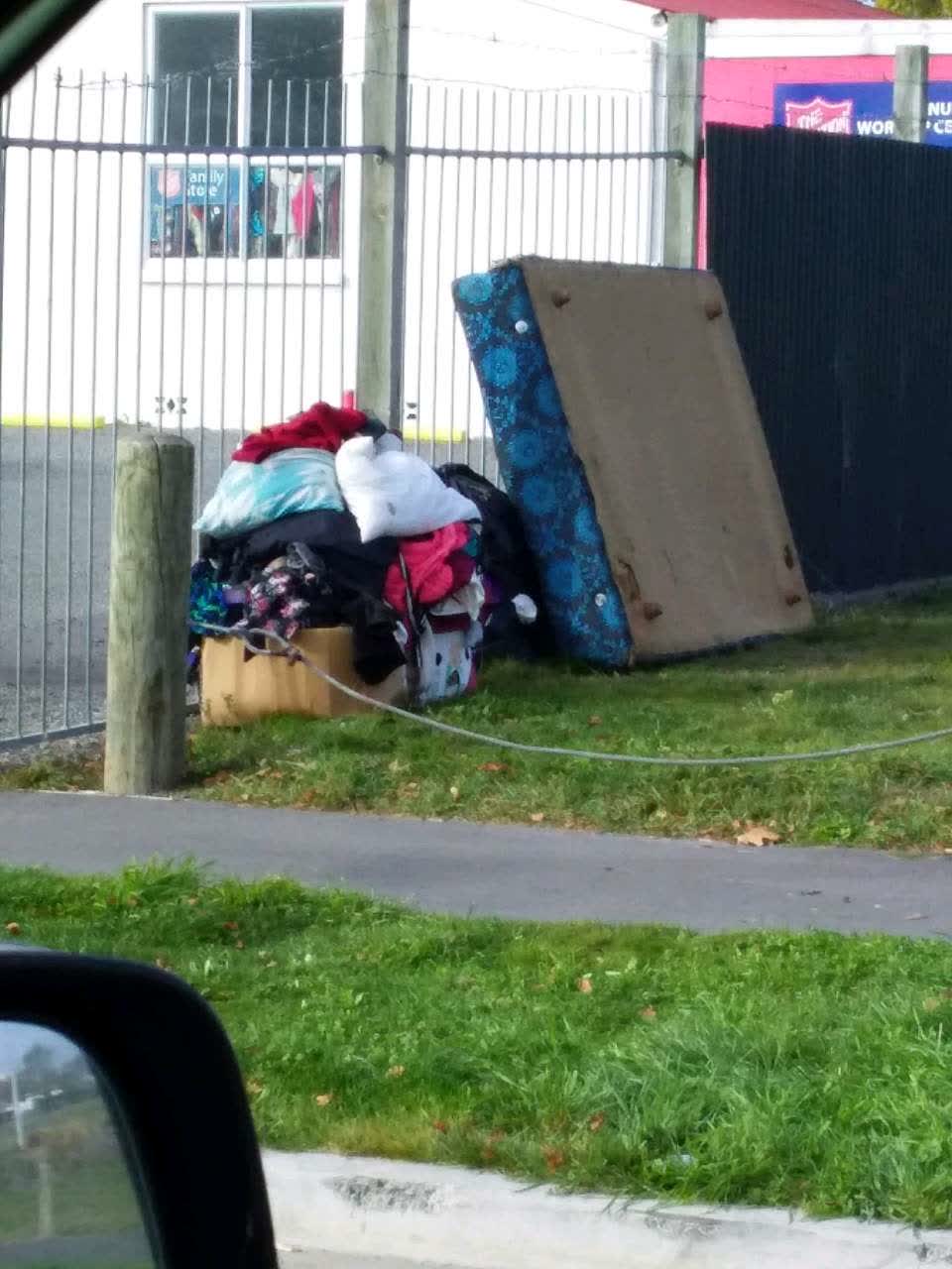 The photograph attached to this rubbish/recycling report