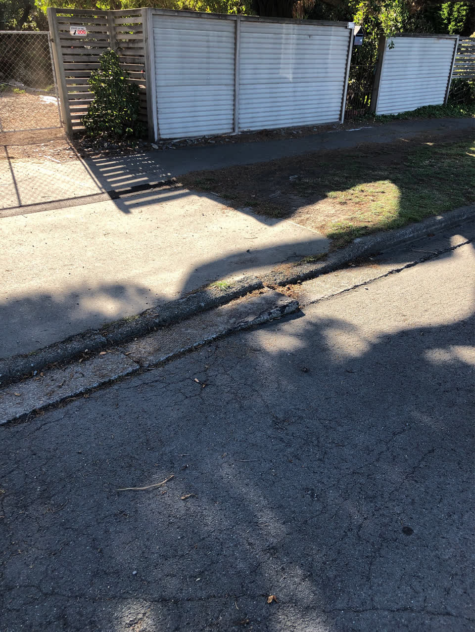The photograph attached to this roading/streets report