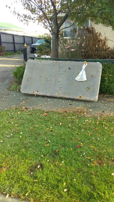 Rubbish/Recycling, a report photo