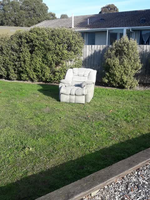 Rubbish/Recycling, a report photo