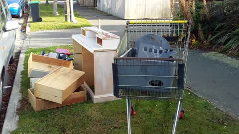 Rubbish/Recycling, a report photo