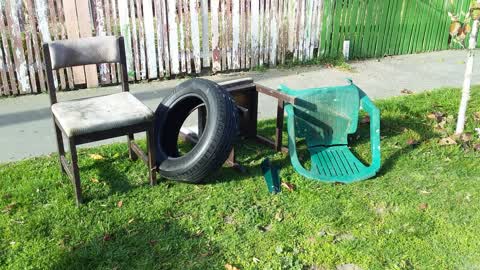 Rubbish/Recycling, a report photo