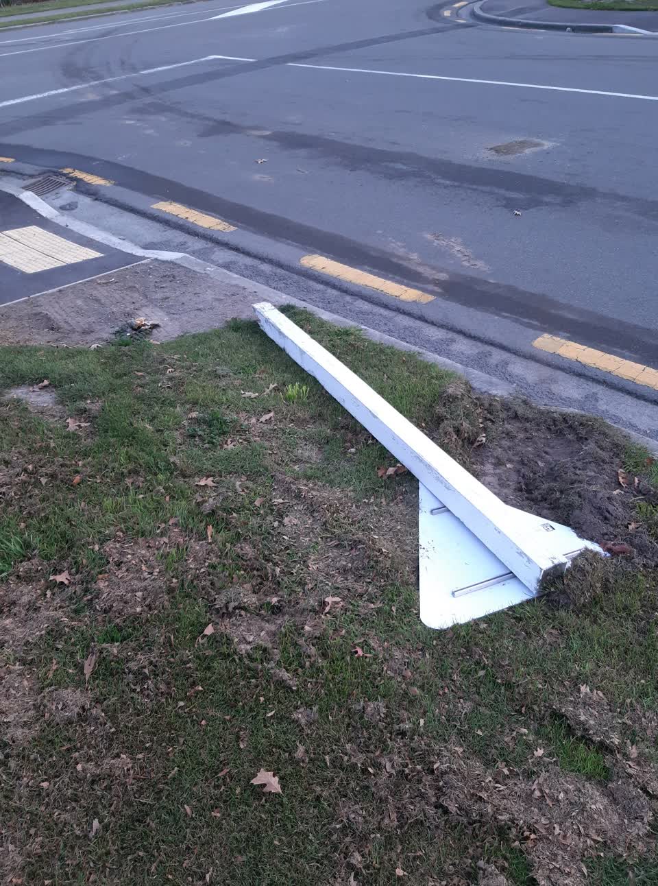The photograph attached to this roading/streets report