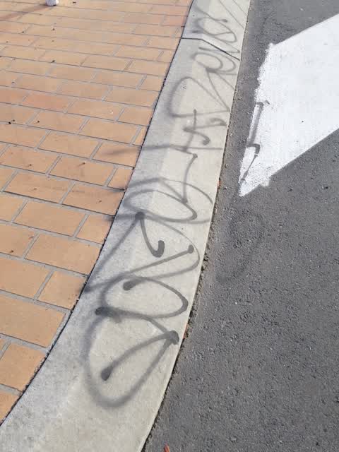 Graffiti, a report photo