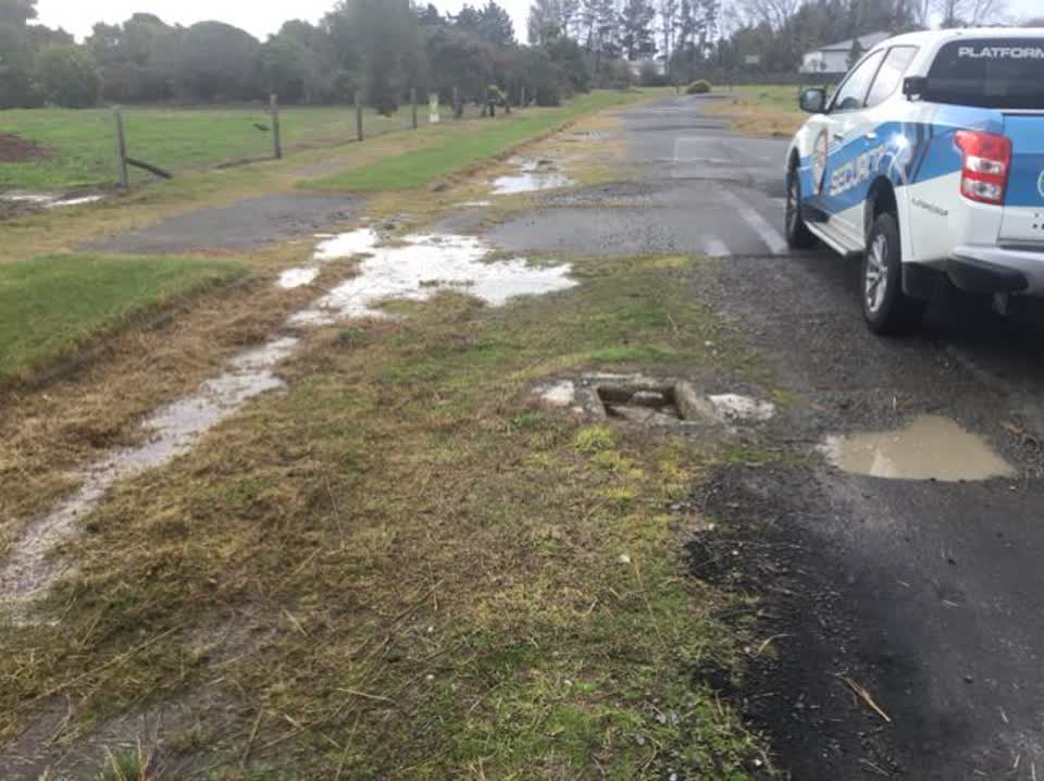 The photograph attached to this roading/streets report