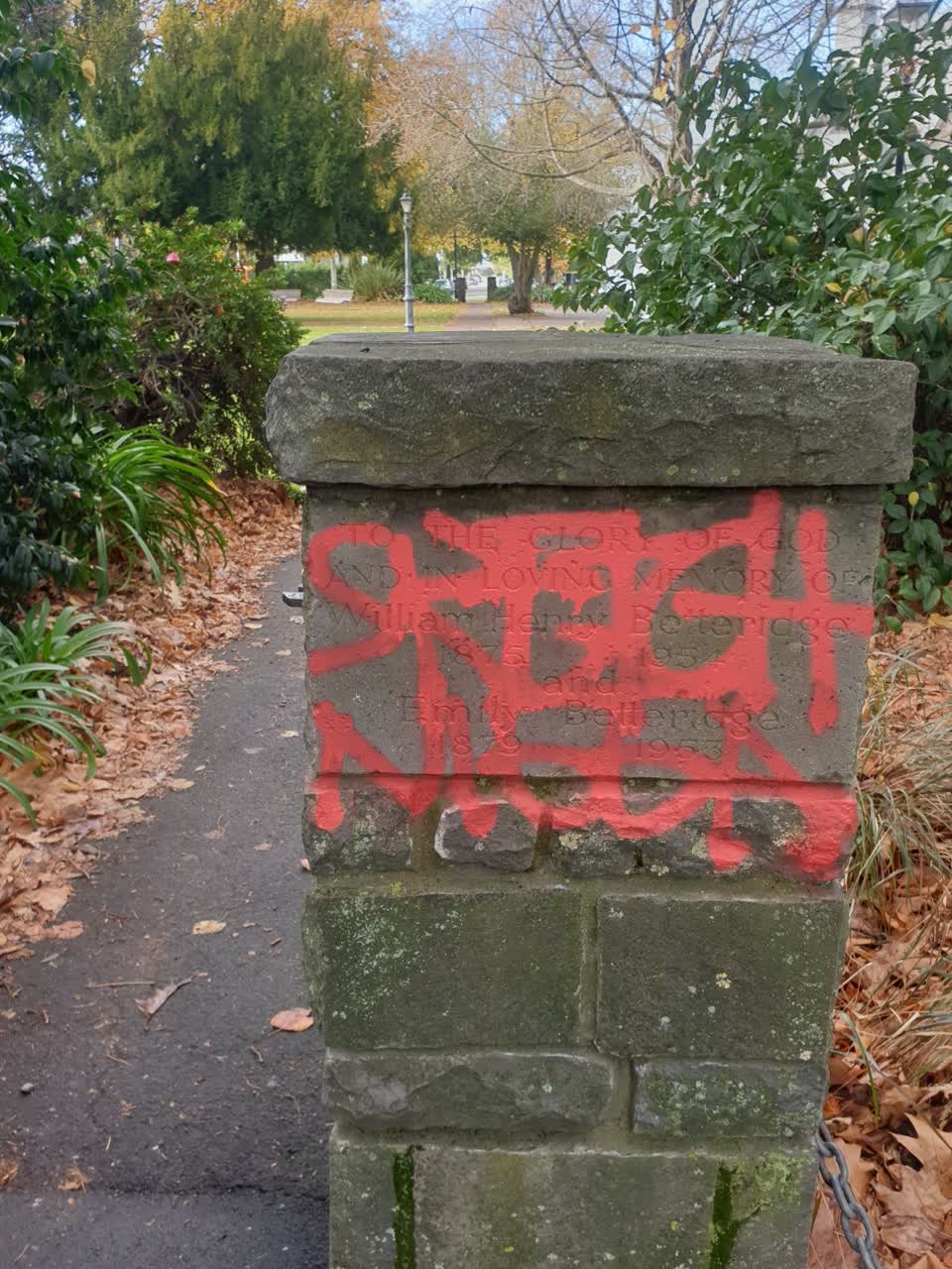 The photograph attached to this graffiti report